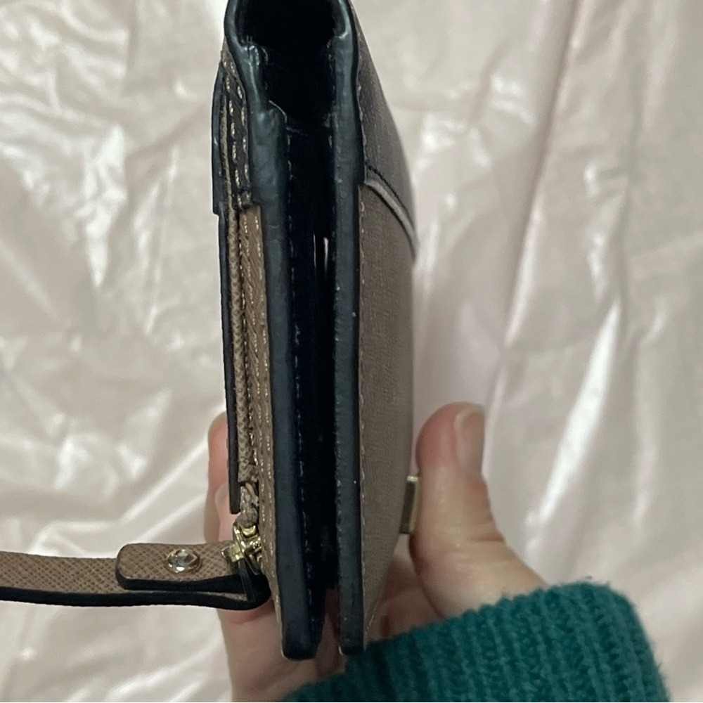 Kate Spade Brown Textured Wallet - Picture 11 of 16